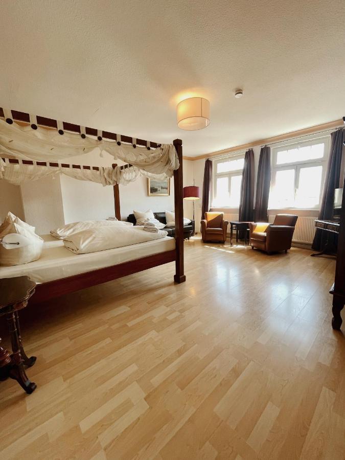 Josephine Apartment *